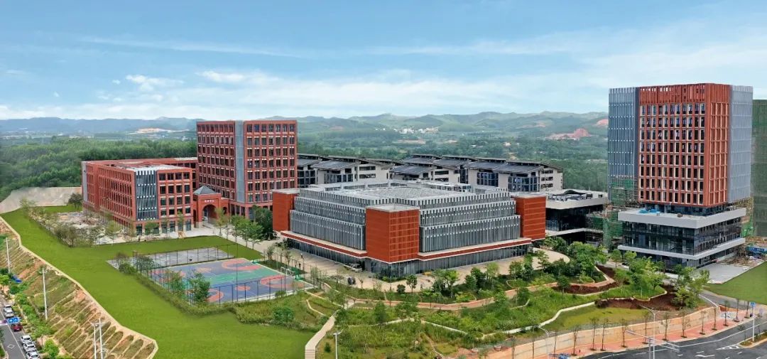 尊龙时凯集团：奋力争当尊龙时凯建设高质量发展排头兵